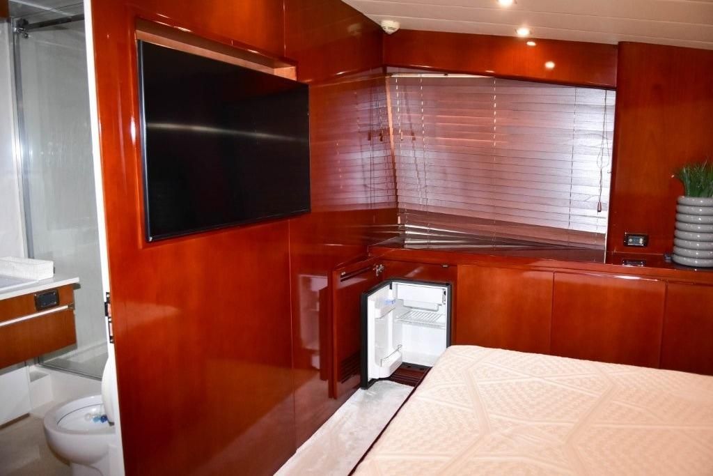 2008 Falcon 102 