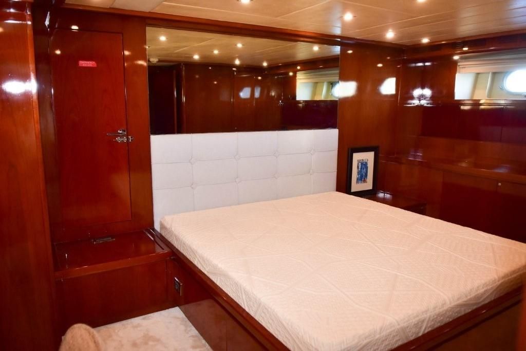 2008 Falcon 102 