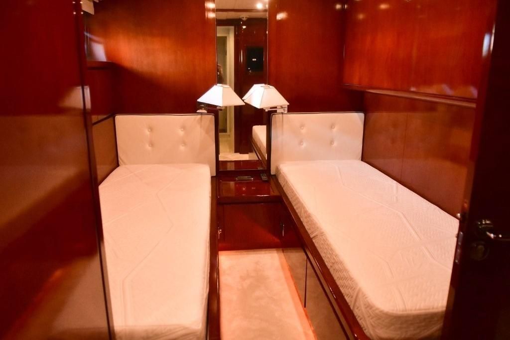 2008 Falcon 102 