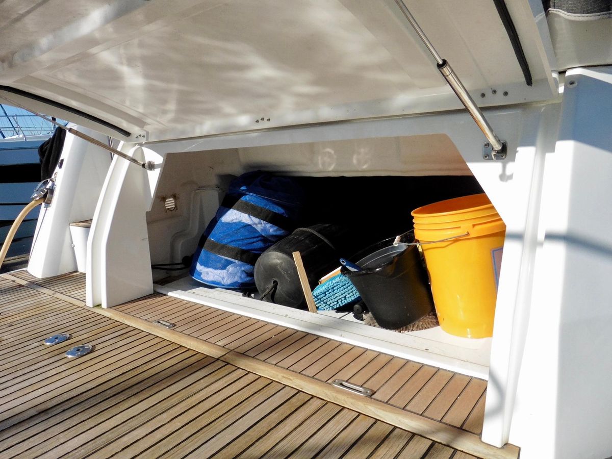 2017 Jeanneau 46 