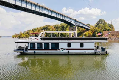 Sumerset Houseboat