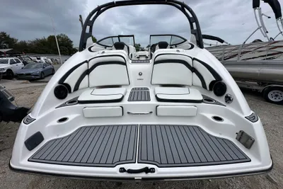 Yamaha Boats 242 LTD SE