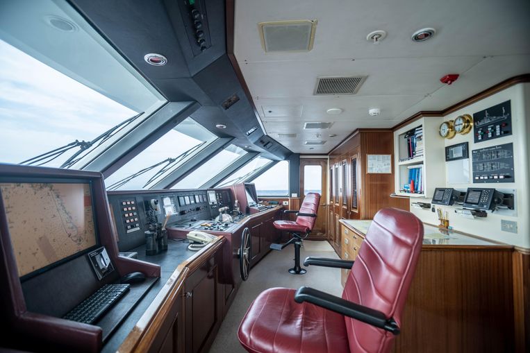 1998-178-6-amels-motor-yacht