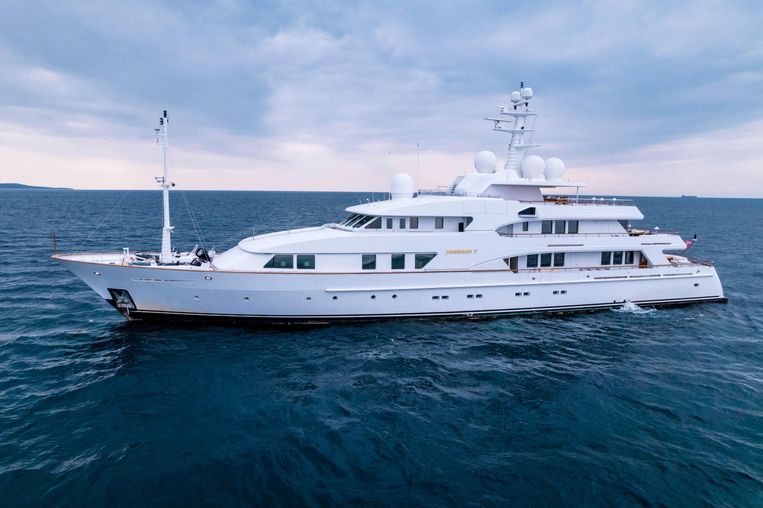 1998-178-6-amels-motor-yacht