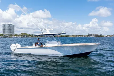 Valhalla Boatworks V-33