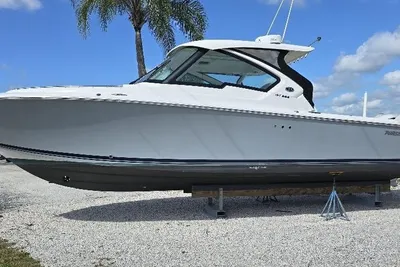 2024 Pursuit DC 326 Dual Console