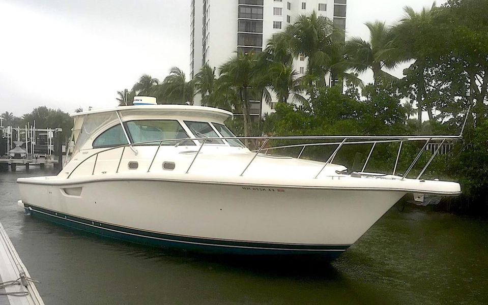 2002 Pursuit 3800 Express