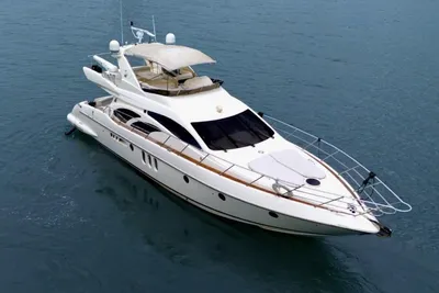 Azimut 62