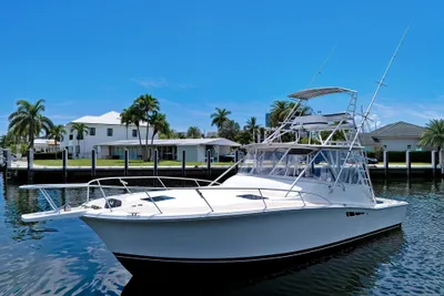 Luhrs 38