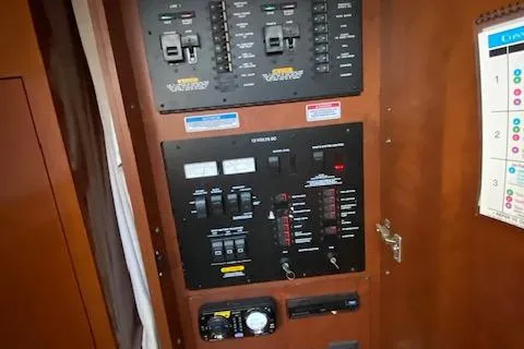 Day Dreamer Yacht Photos Pics Control panel inside a 2010 Sea Ray 450 Sundancer yacht.