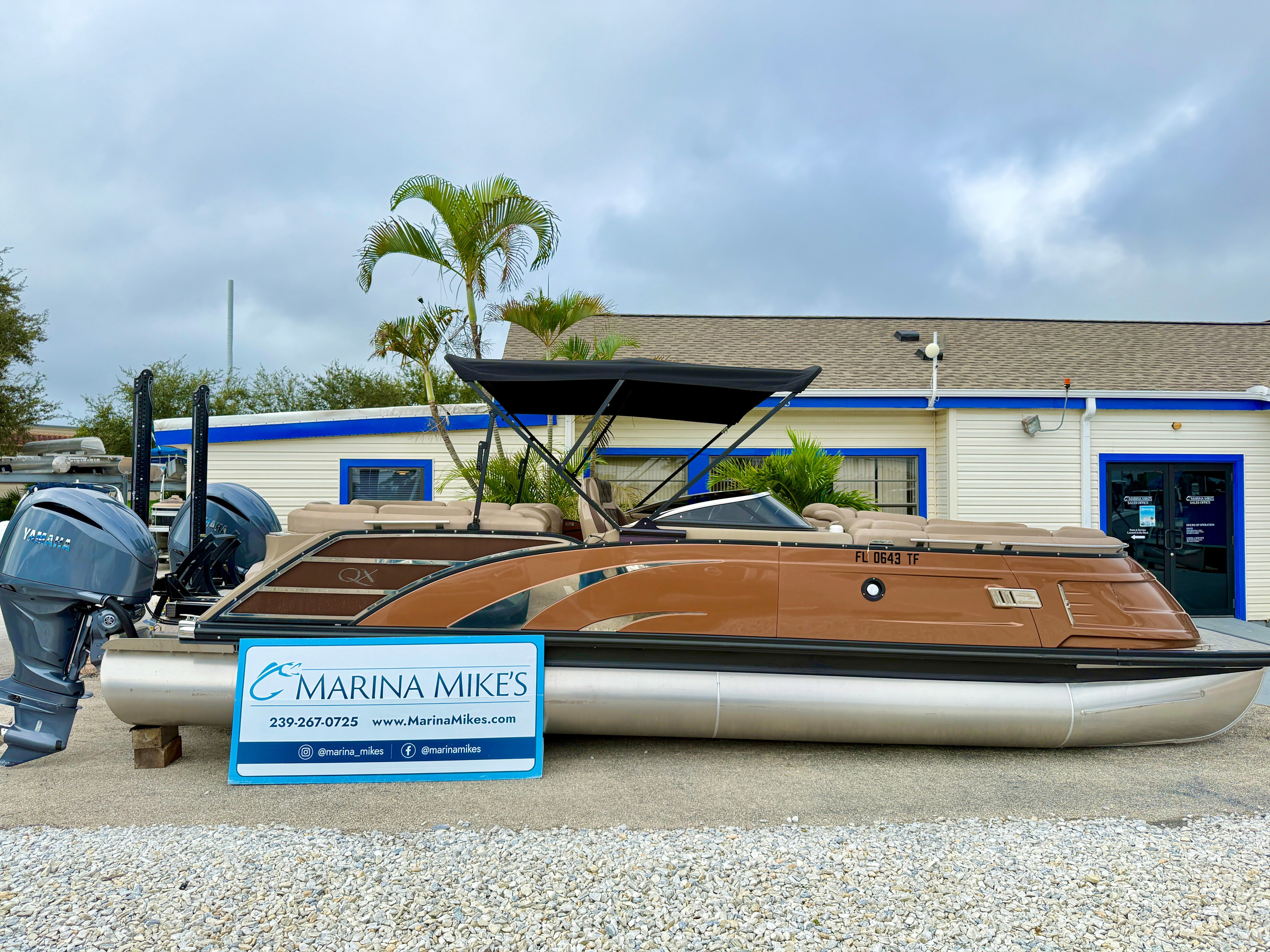 Bennington 27 QXFBWAX2