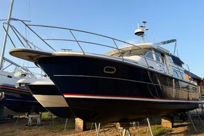 2006 Nimbus 380 Commander