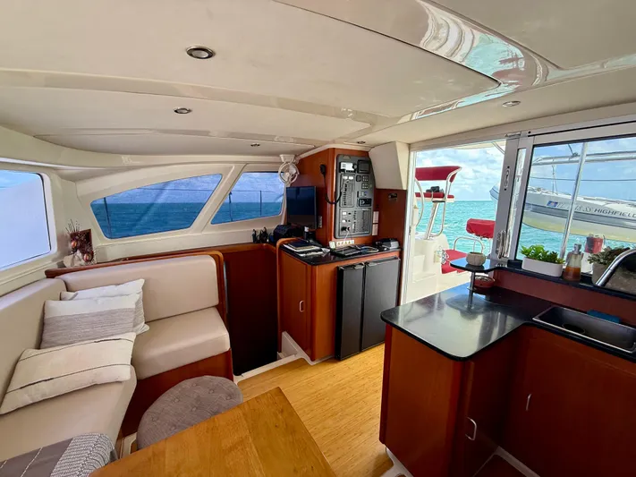 Mila Ann Yacht Photos Pics 