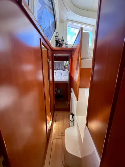 Mila Ann Yacht Photos Pics 