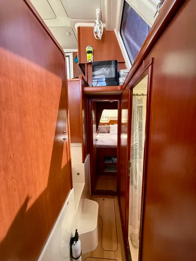 Mila Ann Yacht Photos Pics 