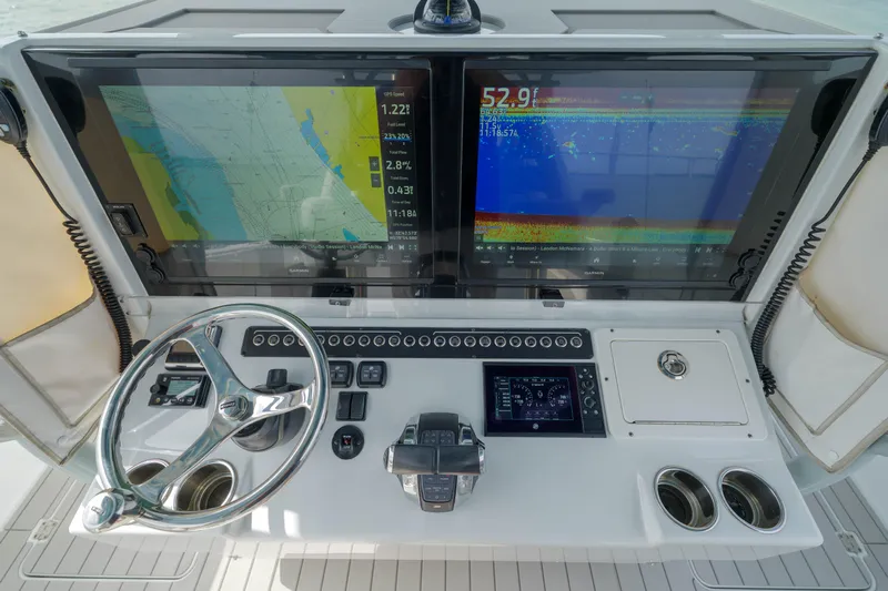 Double Tap Yacht Photos Pics Freeman 42 42LR Double Tap- Helm