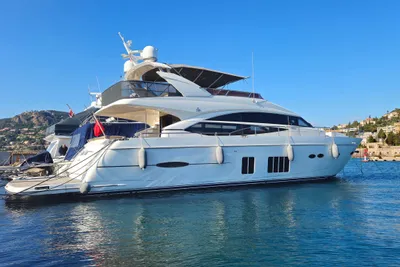 2011 Princess 72