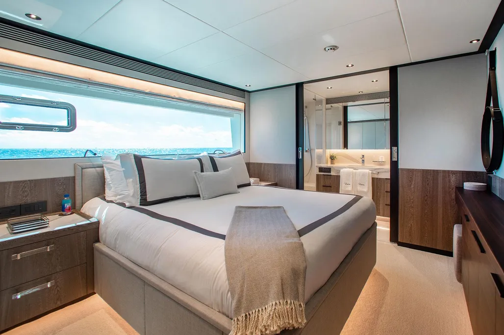 FREEDOM Motoryachten Horizon Kaufen - YachtWorld