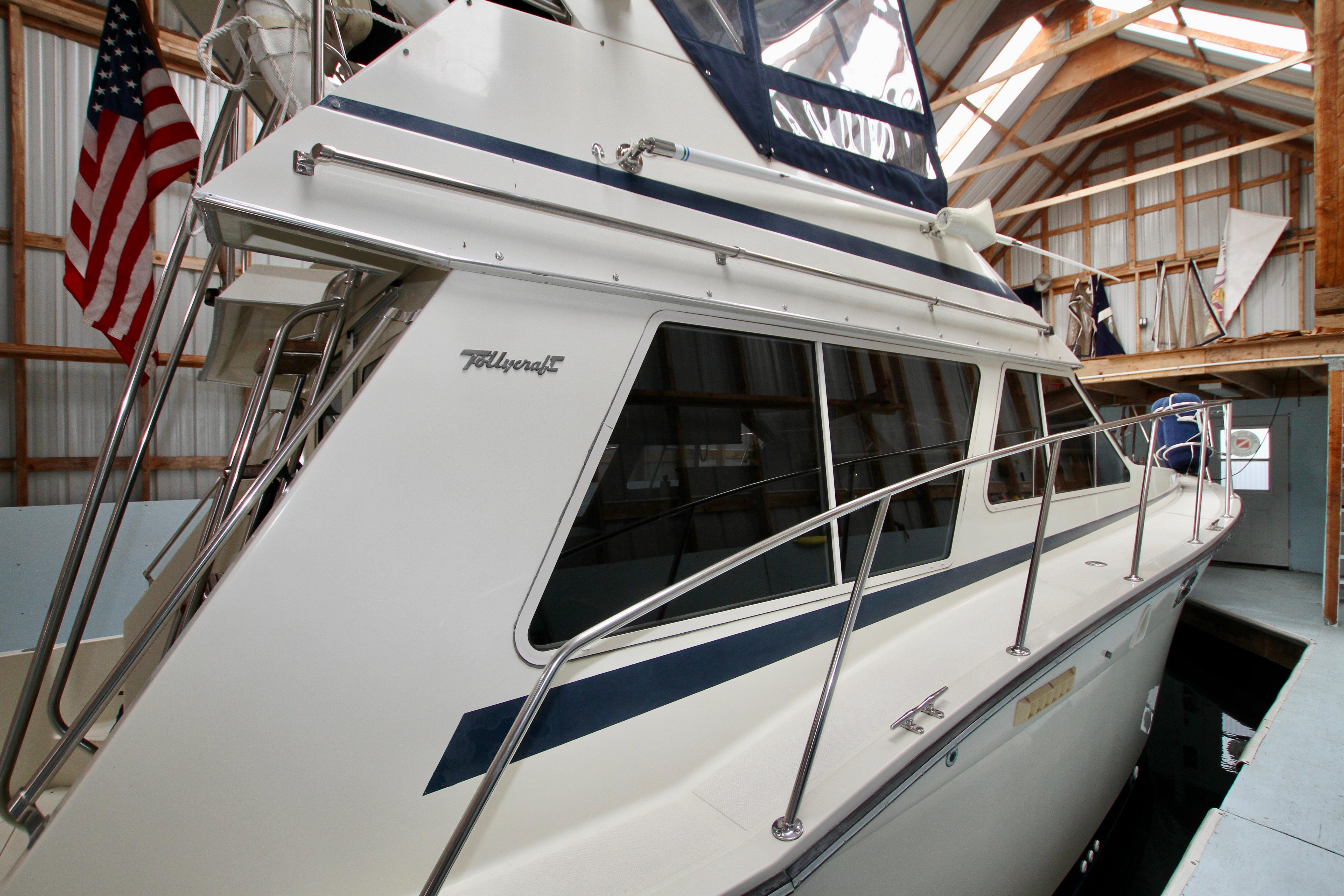 1989 Tollycraft 34 Sport Sedan Sports Cruiser for sale - YachtWorld