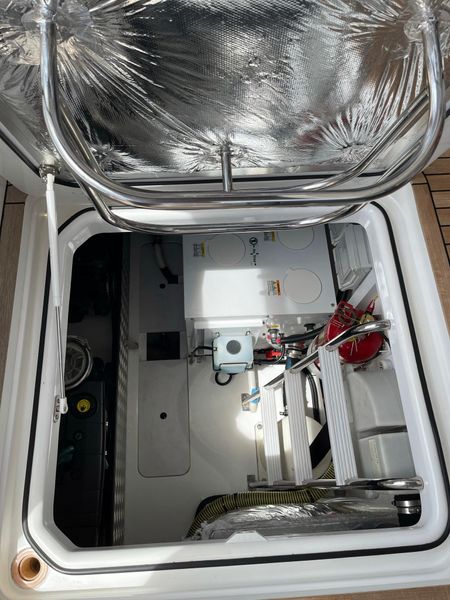 2018 Princess V40