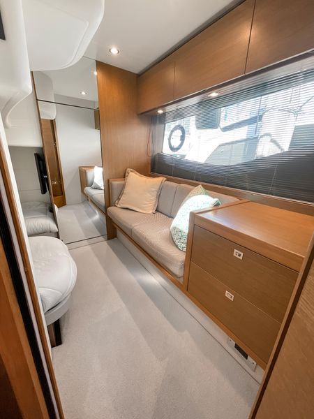 2018 Princess V40