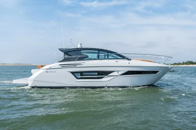 Cruisers Yachts 46 Cantius