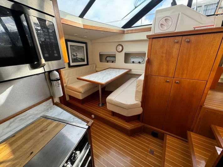 Presence Yacht Photos Pics 