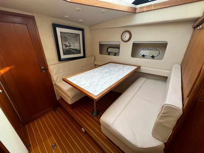 Presence Yacht Photos Pics 