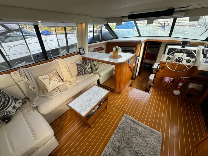 Presence Yacht Photos Pics 