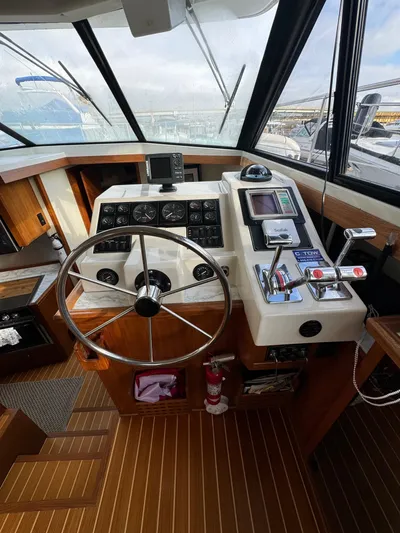 Presence Yacht Photos Pics 