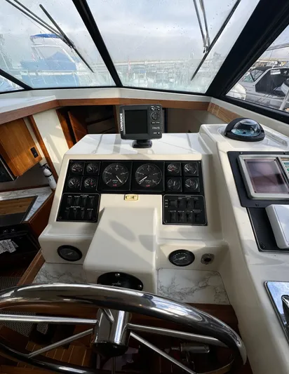 Presence Yacht Photos Pics 