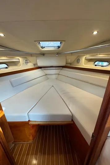 Presence Yacht Photos Pics 