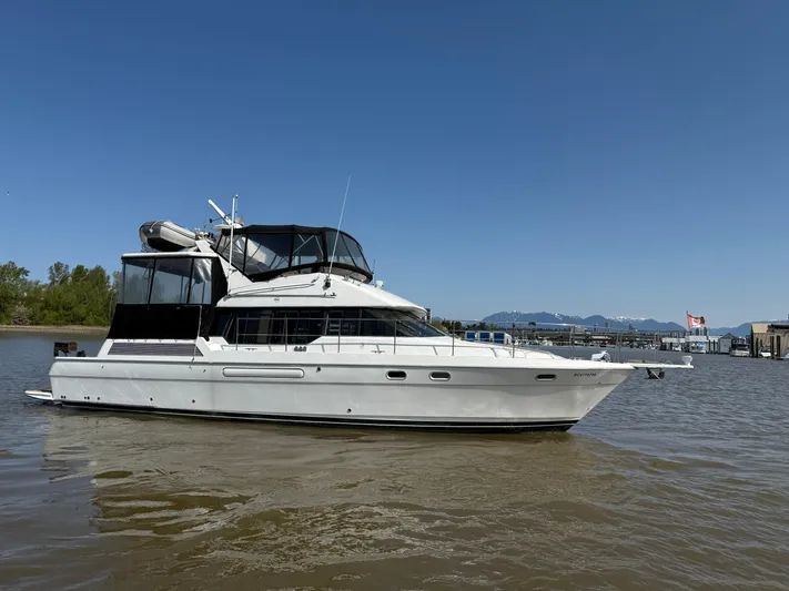 Presence Yacht Photos Pics 