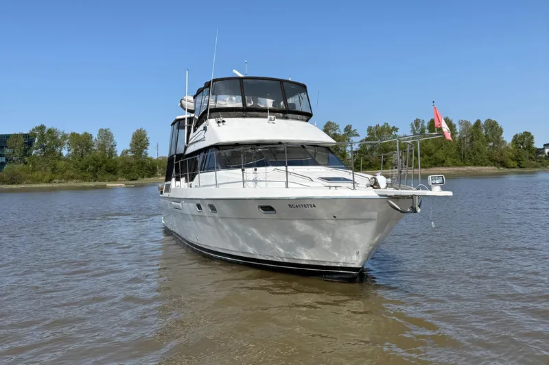 Presence Yacht Photos Pics 