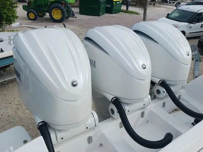  Yacht Photos Pics Three Yamaha outboard engines on a 2024 Intrepid 375 Nomad SE boat.