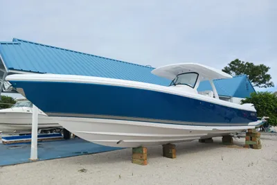 Intrepid 375 Nomad SE