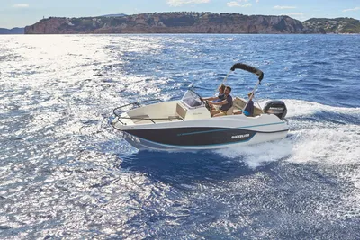 2025 Quicksilver Activ 555 Open