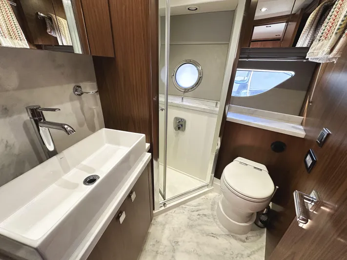 Forever Young Yacht Photos Pics 