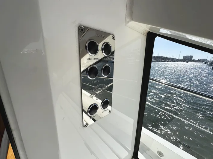 Forever Young Yacht Photos Pics 