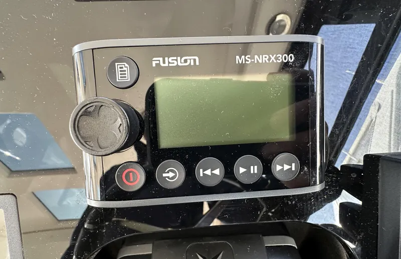 Forever Young Yacht Photos Pics 