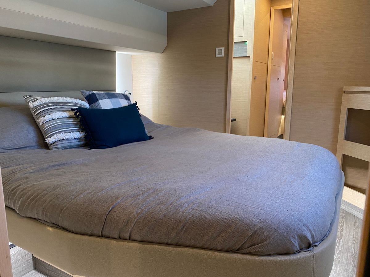2020 Fountaine Pajot 44 