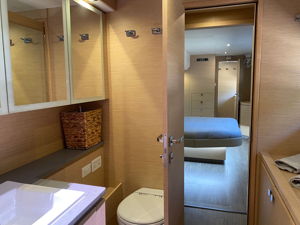 2020 Fountaine Pajot 44 