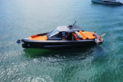 2025 Maori 46 Hard Top