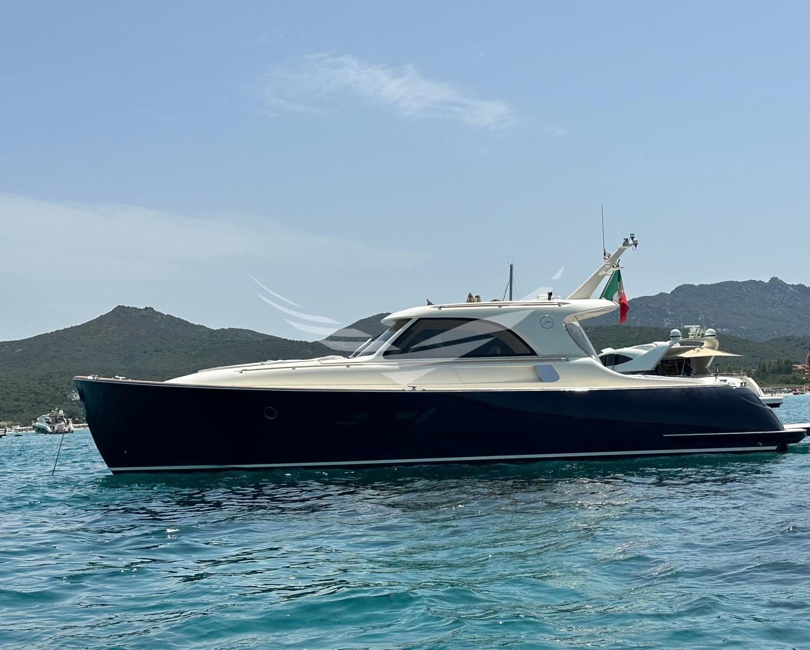 2006 Mochi Craft 44 Dolphin