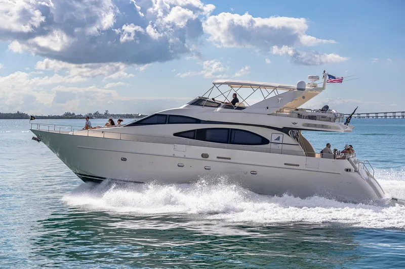 Salt Shaker Yacht Photos Pics 