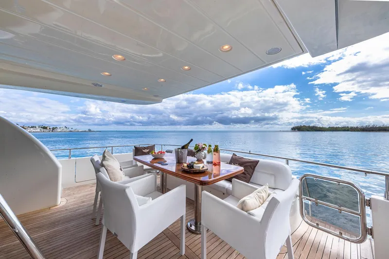 Salt Shaker Yacht Photos Pics 