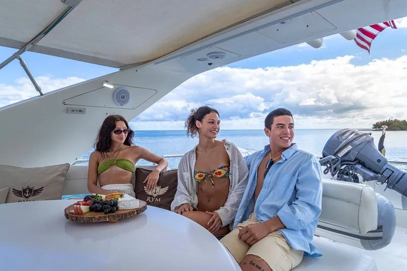 Salt Shaker Yacht Photos Pics 