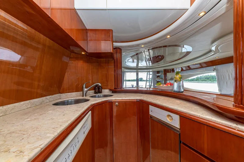 Salt Shaker Yacht Photos Pics 