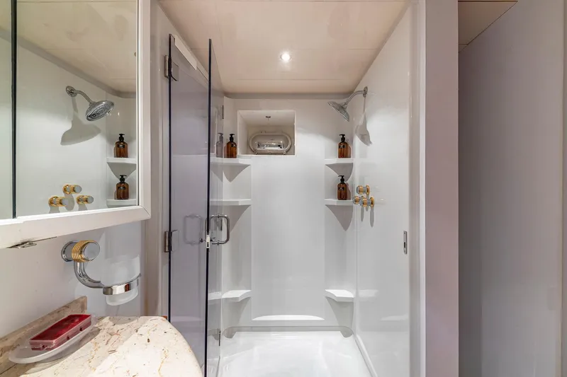 Salt Shaker Yacht Photos Pics 