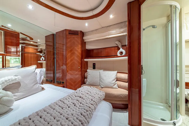 Salt Shaker Yacht Photos Pics 